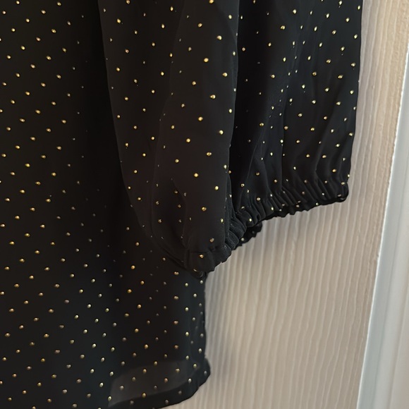 New York and Company ruffle top - Picture 4 of 5